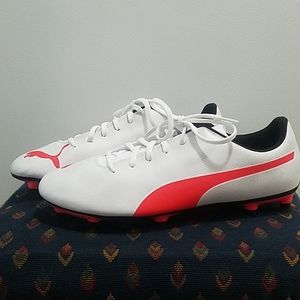 Puma Cleats New White With Design